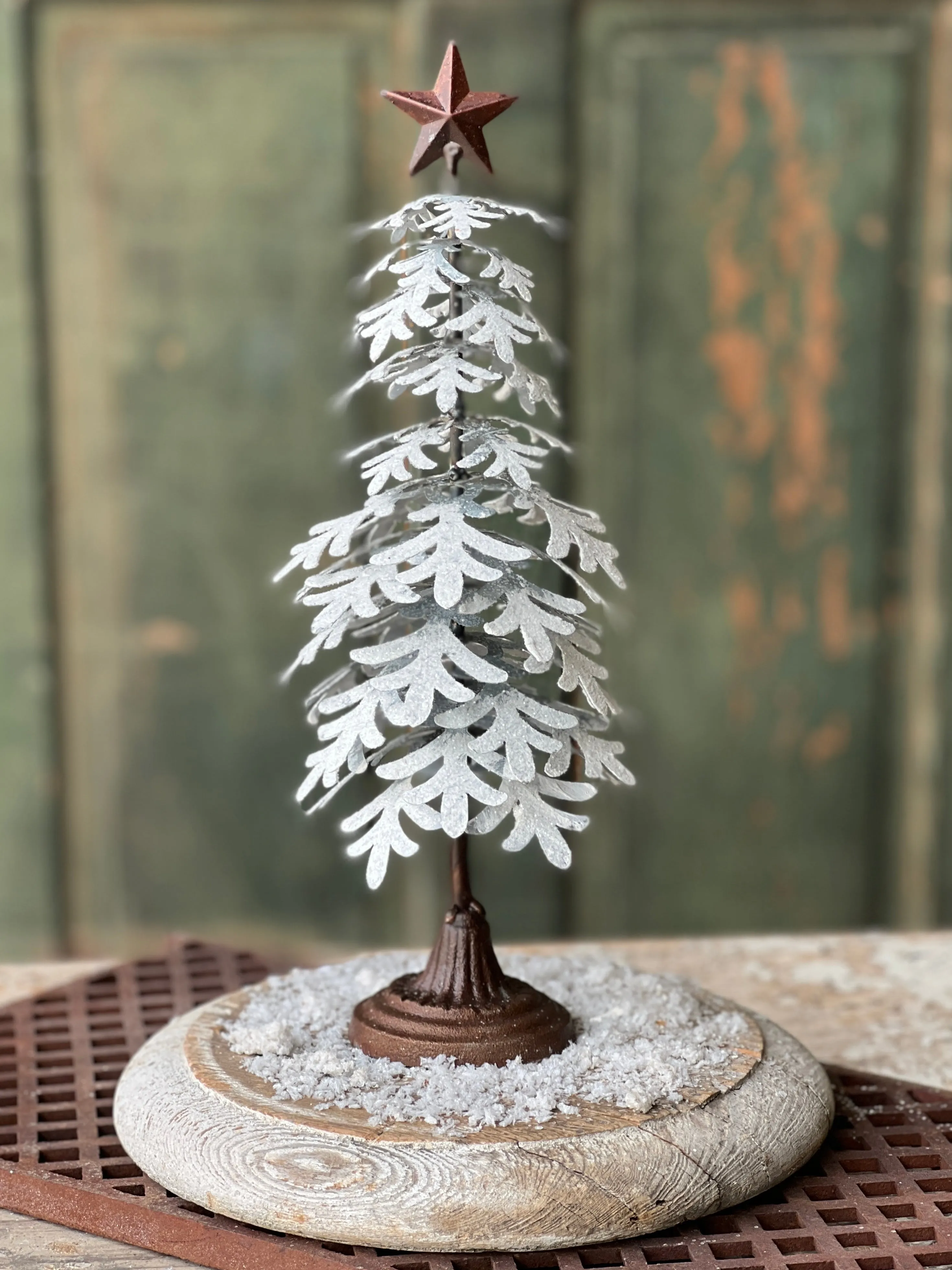 Snowy Christmas Tree | 14"