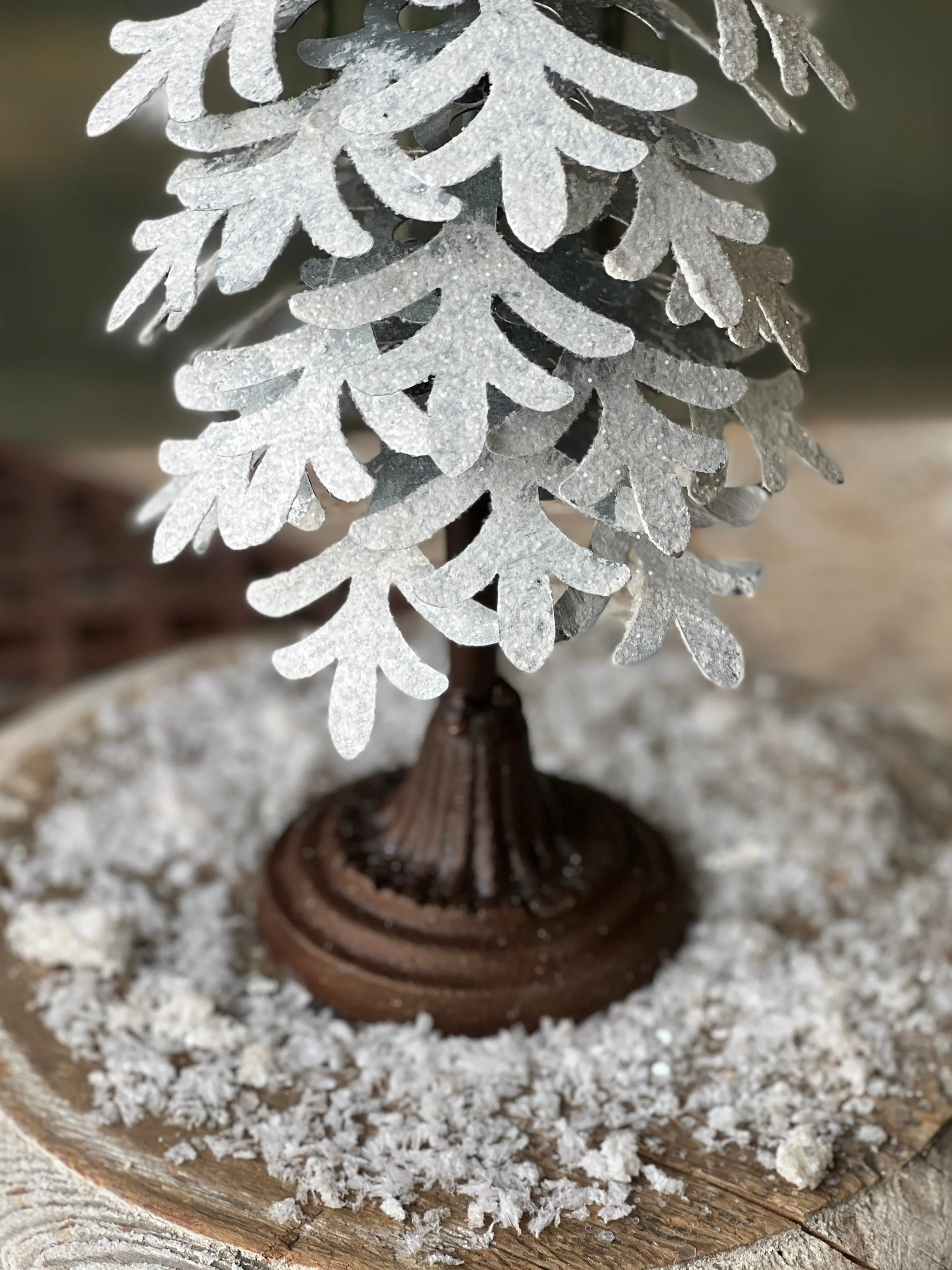 Snowy Christmas Tree | 14"