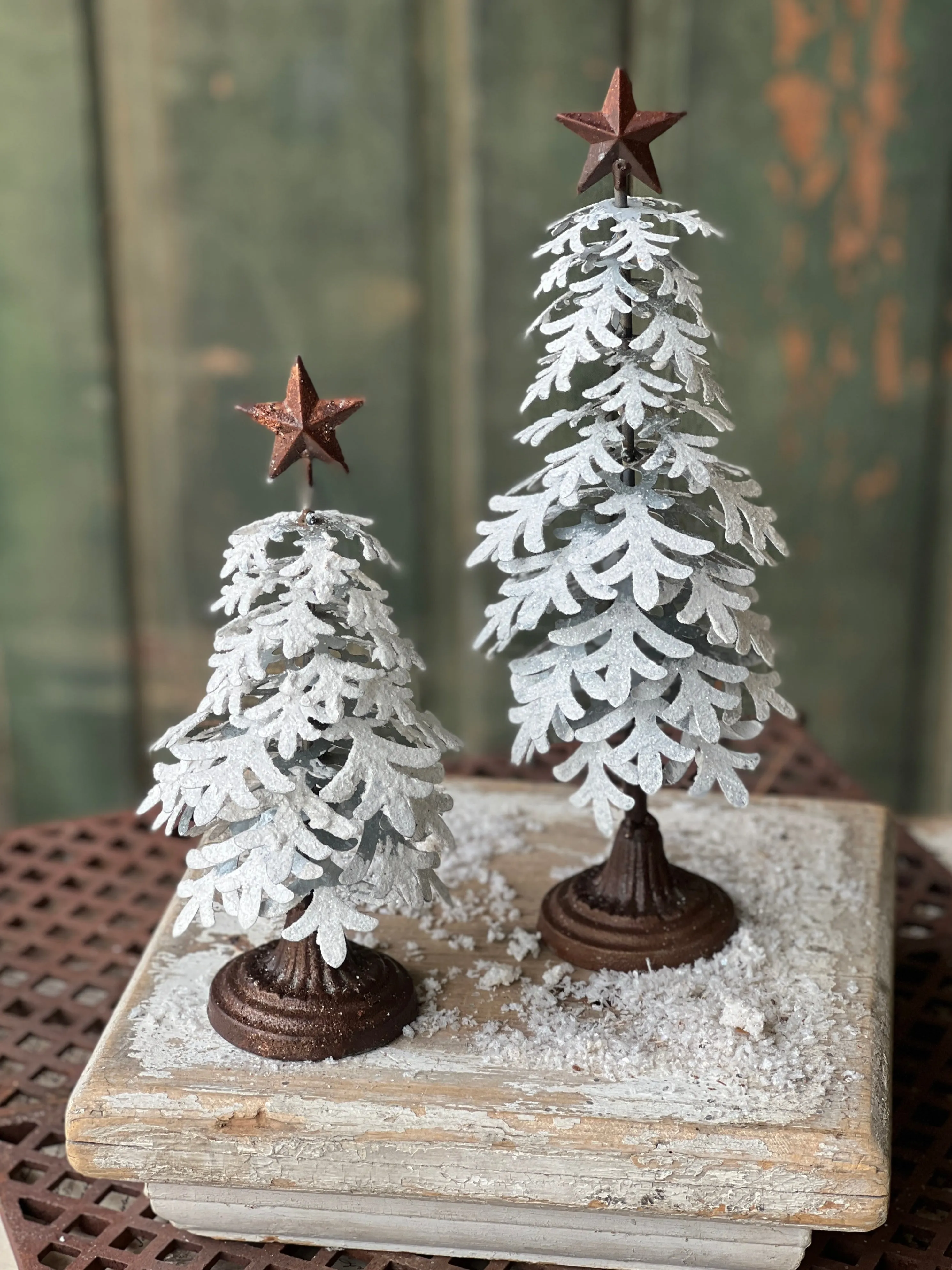 Snowy Christmas Tree | 14"